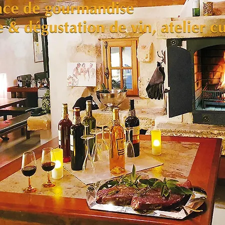 'deux Couples' Dans Le Paradis Des Gourmands, De Paix Et De Quietude - Inclus Soiree Degustation Vin & Viande Villa